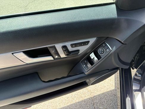 Used 2014 Mercedes-Benz C 250 Sedan image 40