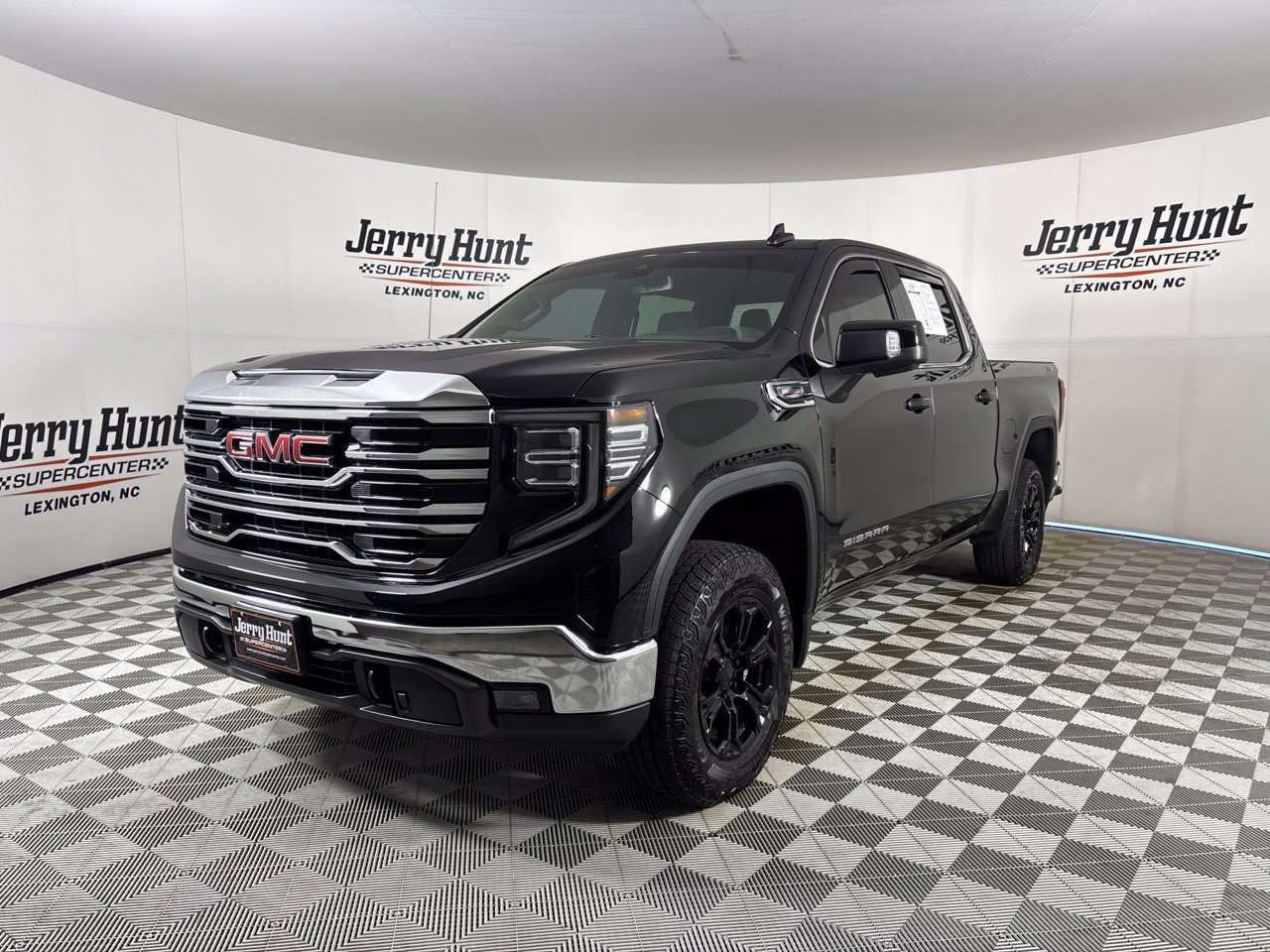 Used 2026 GMC Sierra 1500 SLT w/ X31 Off-Road Package AWD/4WD image 1