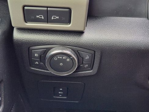 Used 2015 Ford F150 Lariat w/ Equipment Group 502A Luxury image 27