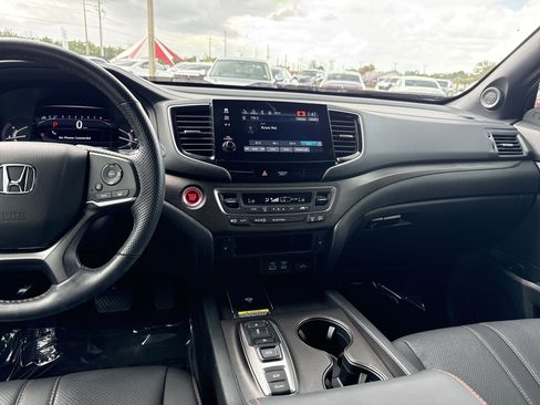 Certified 2024 Honda Passport TrailSport image 22