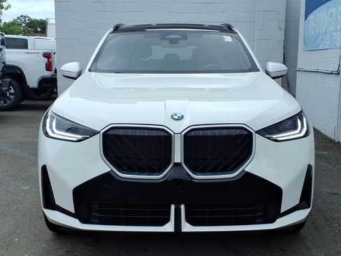 Used 2025 BMW X3 xDrive30i w/ M Sport Package AWD/4WD image 2