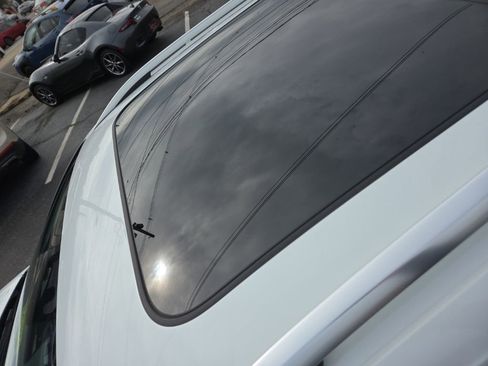 Used 2023 Volkswagen Taos SE image 13