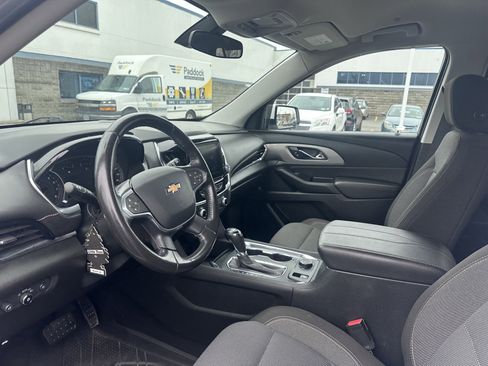 Used 2020 Chevrolet Traverse LT image 13