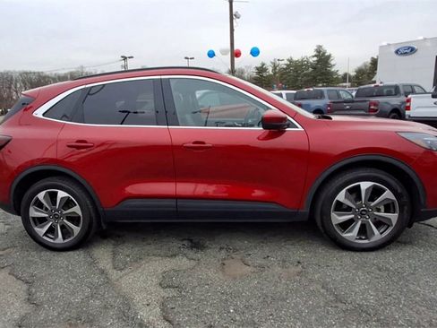 Used 2023 Ford Escape Platinum w/ Premium Technology Package image 9