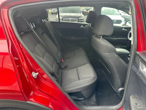 Used 2022 Kia Sportage LX AWD/4WD image 16