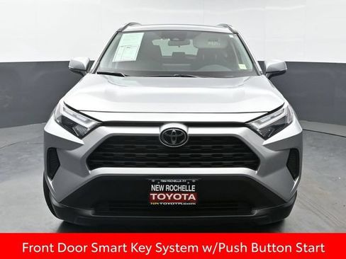Used 2022 Toyota RAV4 XLE w/ Convenience Package AWD/4WD image 10