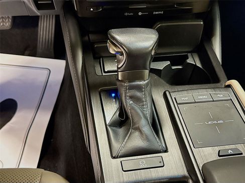 Used 2021 Lexus ES 350 w/ Premium Package FWD image 16