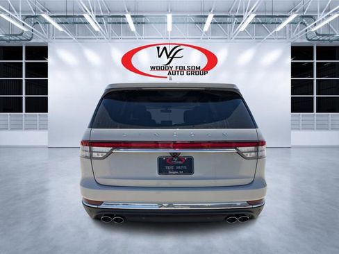 Used 2020 Lincoln Aviator Reserve w/ Equipment Group 201A RWD image 4
