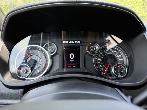 Used 2024 RAM 3500 Tradesman w/ Chrome Appearance Group image 28