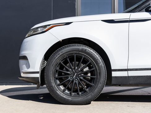 Used 2019 Land Rover Range Rover Velar S image 11