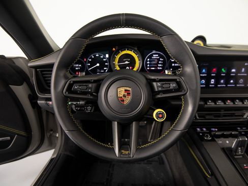 Certified 2022 Porsche 911 Targa 4 GTS image 19
