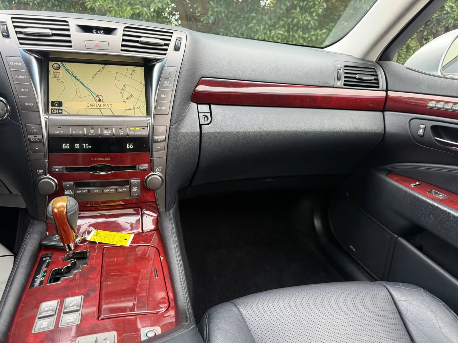 Used 2009 Lexus LS 460 AWD w/ Comfort Seating Pkg image 15