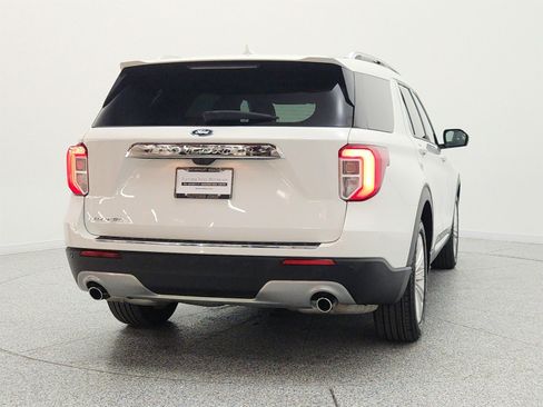 Used 2023 Ford Explorer Limited w/ Limited Technology Package RWD image 6