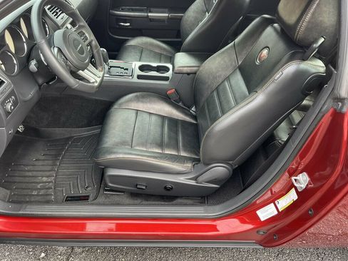 Used 2014 Dodge Challenger R/T RWD image 25