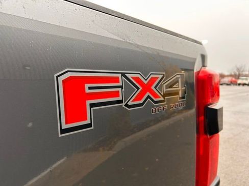 Used 2024 Ford F350 Lariat image 11