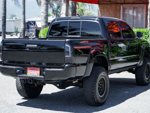 Used 2015 Toyota Tacoma 4x4 Double Cab w/ TRD Off-Road Package image 10