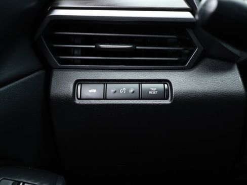 Used 2024 Nissan Altima 2.5 SV FWD image 15