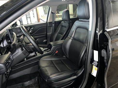 Certified 2025 Lincoln Corsair AWD w/ Equipment Group 101A image 13