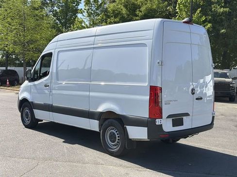 Used 2025 Mercedes-Benz Sprinter 2500 image 11