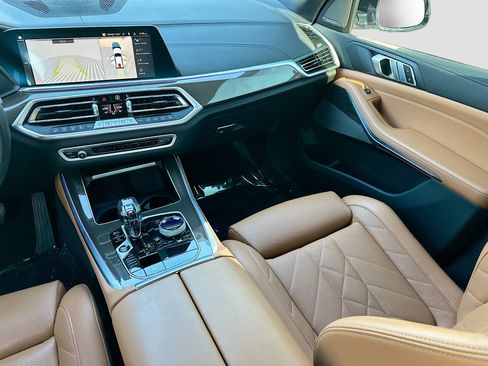 Used 2023 BMW X5 xDrive40i w/ Executive Package image 24