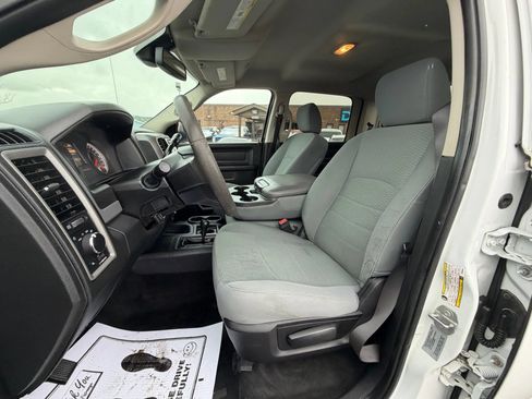 Used 2017 RAM 3500 Tradesman w/ Chrome Appearance Group AWD/4WD image 11