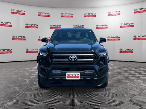 Certified 2025 Toyota Tacoma SR5 AWD/4WD image 2