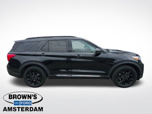 Used 2022 Ford Explorer XLT w/ Equipment Group 202A AWD/4WD image 13