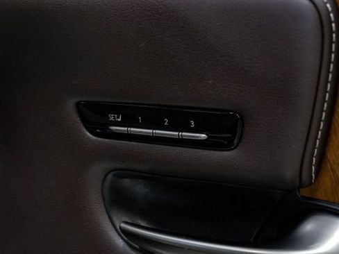 Used 2018 Lexus LS 500 w/ Accessory Package (Z1) RWD image 59