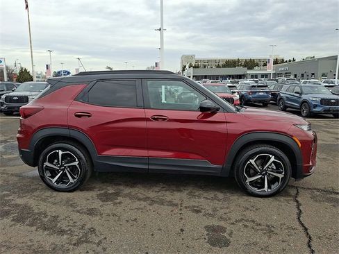 Used 2022 Chevrolet TrailBlazer RS w/ Sun and Liftgate Package image 7