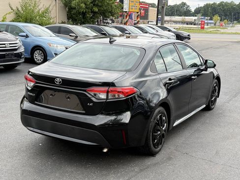 Used 2021 Toyota Corolla LE FWD image 5