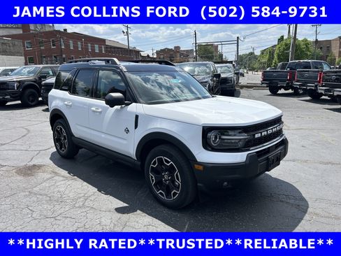 Used 2025 Ford Bronco Sport Outer Banks w/ Outer Banks Tech Package+ AWD/4WD image 3