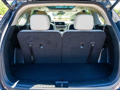 Used 2025 Kia Sorento EX w/ Panoramic Sunroof Package FWD image 17