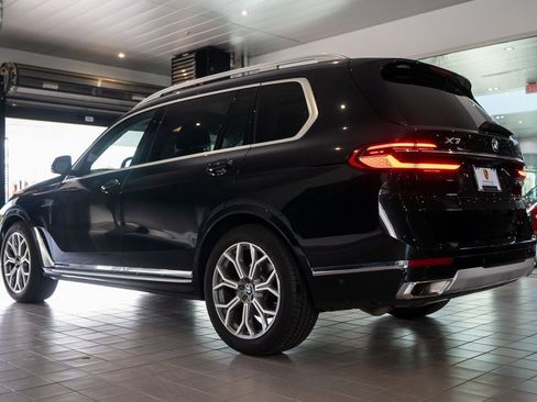 Used 2024 BMW X7 xDrive40i image 4