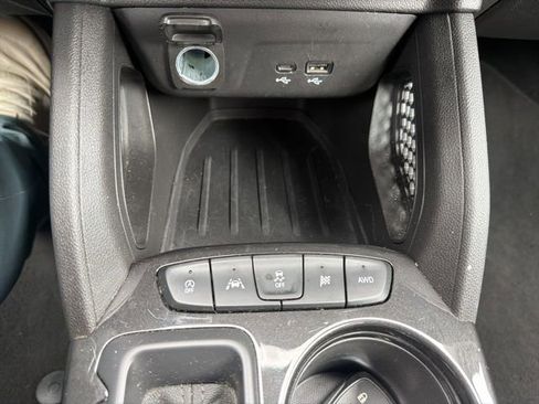 Used 2025 Chevrolet TrailBlazer LT AWD/4WD image 22
