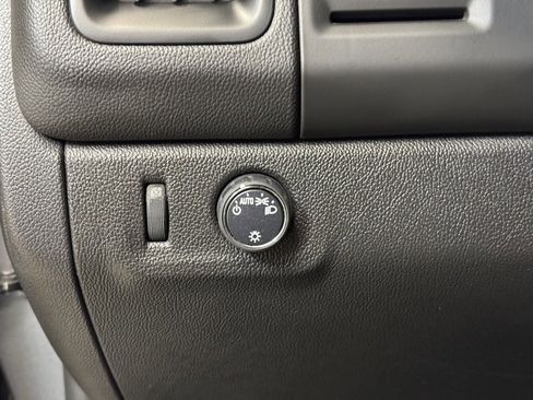 Used 2018 Chevrolet Colorado LT image 29