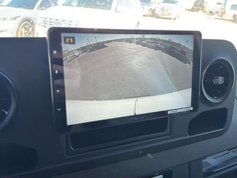 Used 2023 Mercedes-Benz Sprinter 2500 image 20