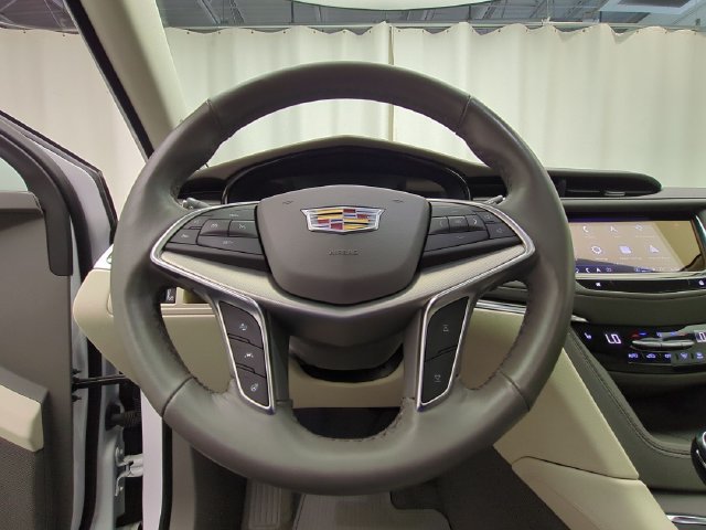 Certified 2024 Cadillac XT5 Premium Luxury AWD/4WD image 10