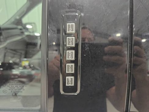 Used 2022 Ford F150 Lariat w/ Equipment Group 502A High AWD/4WD image 11