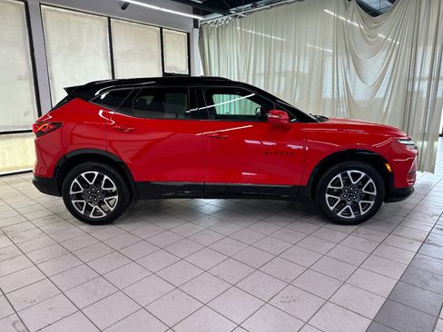 Used 2023 Chevrolet Blazer RS w/ Enhanced Convenience Package AWD/4WD image 3