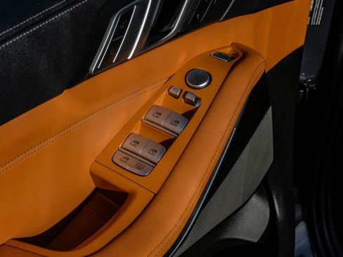 Used 2021 BMW X7 M50i w/ Executive Package image 50