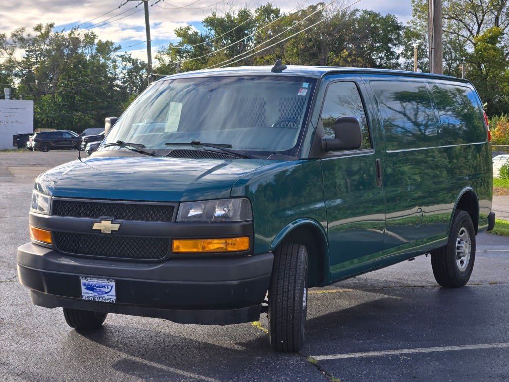 Certified 2023 Chevrolet Express 3500 w/ Driver Convenience Package RWD image 4