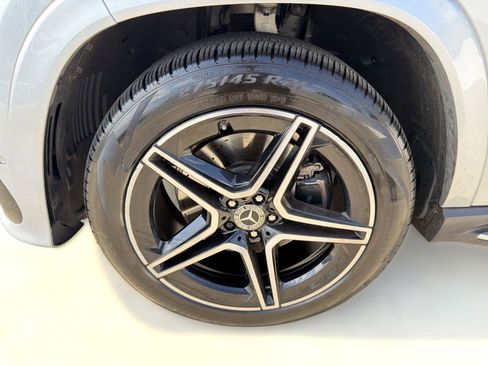 Used 2024 Mercedes-Benz GLS 450 4MATIC image 12