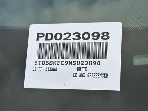 Used 2021 Toyota Sienna LE w/ LE Plus Package image 57