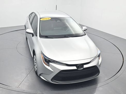 Used 2024 Toyota Corolla LE FWD image 45