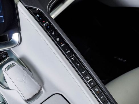 Used 2021 Chevrolet Corvette Stingray Preferred Conv w/ 2LT image 27