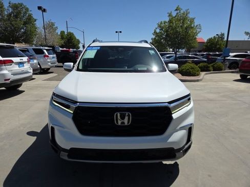 Certified 2023 Honda Pilot Elite image 2