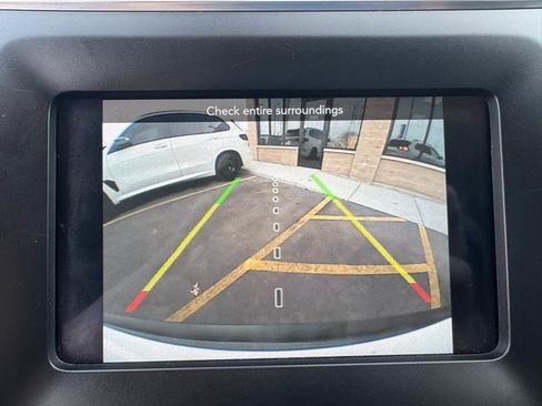 Used 2019 Jeep Cherokee Latitude Plus w/ Cold Weather Group image 20