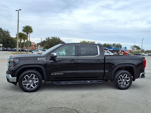 Used 2023 GMC Sierra 1500 SLE image 4