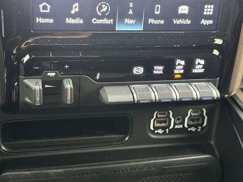 Used 2022 RAM 3500 Laramie image 29