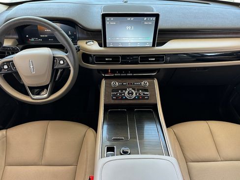Used 2023 Lincoln Aviator Reserve w/ Elements Package Plus image 13
